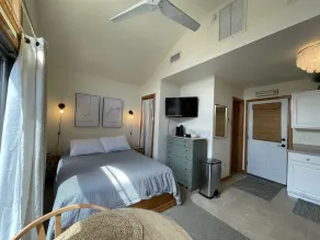 Find pure peace with this little Topaz Tides cabana! - Image 4