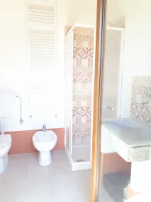 Rustikales Einfamilienhaus mit exklusivem Pool und großem Privatgarten - Image 5