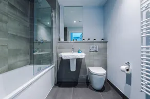 Hilltop Serviced Apartments - Deansgate - Image 2