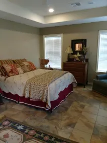 CUTE COUNTRY PRIVATE GUEST SUITE - Image 3