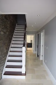 Beautifully renovated 4 Bed Detached House - Image 2