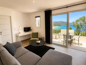 Neue Wohnung mit herrlichem Blick auf den Strand von Roya - Image 4
