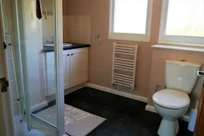 Chalet 69 Norton Park - Image 3
