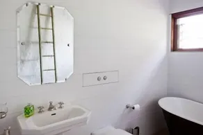 Vine Lodge- Heritage Getaway in Exeter - Image 4