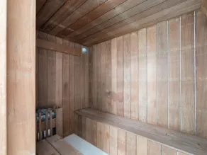 Jolie maison avec piscine intérieure et sauna - Image 2