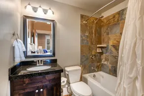 Moose Mgmt at Parks Edge 13322: Balcony w/ Grill-Pool-Hot Tub-TV-WiFi-Views - Image 3