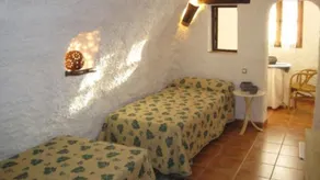 La Tarquina Cave House - Image 2