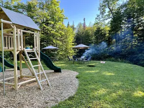 Large family & pet friendly home! Huge outdoor playset, backyard games & more! - Image 4