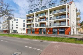 Apartment with Canal View | Balcony and Parking - Image 5