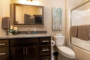 Stunning New Cabin in Powder House Pass with Hot Tub & Theater Room - Image 4