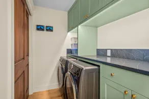 Le Clairvaux Unit 8, 2BD Newly Remodeled Condo in Downtown Aspen - Image 2