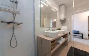 2 bedroom amazing apartment in Porec - Image 4