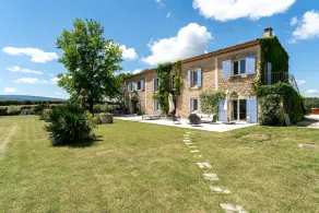 Antico casale ristrutturato con stile nel cuore del Luberon - Image 4