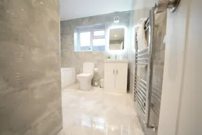 Near Heathrow Airport -FREE Parking-Full apartments-Near M4-1 bus LHR - Image 5