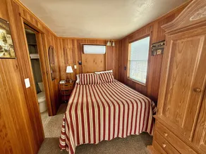 The Bear Den - Image 2