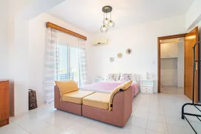 Country House 'La Christine' with Sea View, 2 Balconies & Wi-Fi - Image 5
