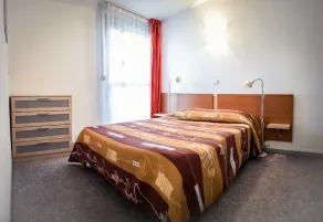 3-star family residence T2 air-conditioned floor with heated swimming pool - Image 3
