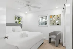 Bay View Inn 202 - Image 4