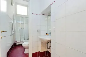 Spagna Charming Apartments - Image 3
