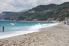 Casa de Encanto em uma Aldeia de Montanha Italiana Autêntica - Image 4