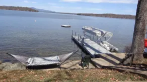 Lake Winnipesaukee Waterfront! Familievenlig, fantastisk udsigt, HotTub, kajakker + mere - Image 2