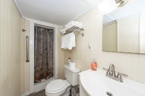 Oceanfront 1 Bedroom-Downstairs Apartment - Image 5