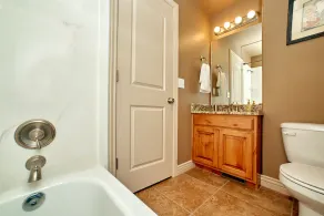 SLEEPS 18, Best Location,New, Hot Tubs,BBQ, Patio, 5 Mins to Dwntwn, Sauna,Views - Image 2