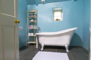Spacious converted barn on a real Cornish lane, near Hayle and St. Ives - Image 3