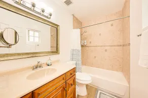 Cozy, spacious 4B4B house with high-speed internet near Disney - Image 5