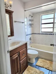 Beautiful 3BR Pool home / Billiards / Spa / Close to airport - Image 3