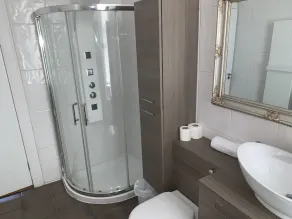 Modern Split Level Serviced Apartment - Image 5