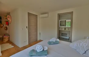 Beautiful contemporary 200m pool riverside - Image 5