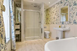5 STAR HISTORIC  REFURBISHED OLD RECTORY - Image 3