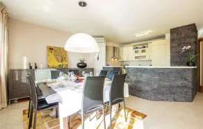 Gorgeous Home In Rijeka - Image 4
