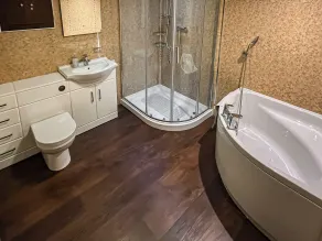 4 bedroom accommodation in Blakeney - Image 2