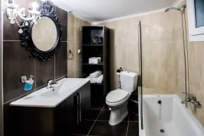 DELUXE APARTMENTS - parking , central suites - Image 3