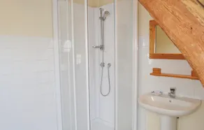 3 Bedroom Stunning Home In Chigny - Image 4