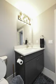 Golf Lakes Summer fun! sleeps 5. KING BED. futon, sofa sleeper, laundry POOL - Image 5