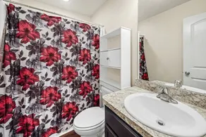 Spacious 4BR East Houston Home, EV Charger,Parking - Image 3