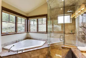Luxury Home, Great Views, On Golf Course, Hot Tub, Pool Table, Work Station - Image 5