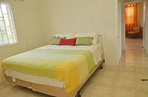 Spacious cool and breezy Apartments with a captured ocean view and the country - Image 5