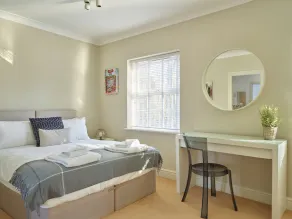 Curb Properties - Gorgeous 3 Bedroom House Close To Town Centre - Image 5