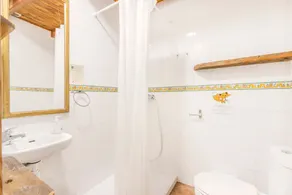 Holiday Home 'El Porxet' with Mountain Views, Shared Pool and Wi-Fi - Image 4