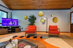 5500+sqft★17 Beds/9 BR★3.5 Acre★Movie Theater!★Woodland Retreat★Hot Tub!★PETS! - Image 2