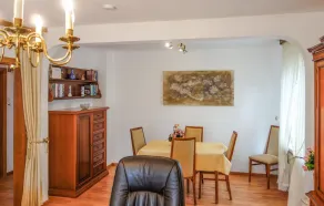 Amazing Apartment In Lage With Wifi - Image 5