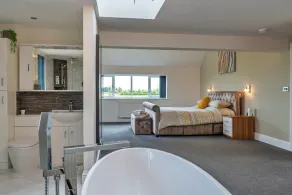 Holiday Home in Weston-super-mare, No Deposit - Image 5