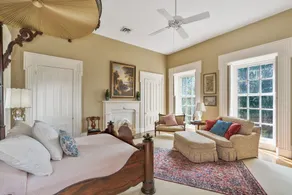 Historic Simmstown Manor Located on Bourbon Trail - Image 3