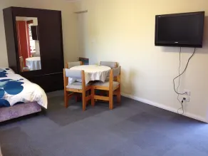 Thornleigh studio apartment, Garden View, Comfort, Tranquill - Image 4