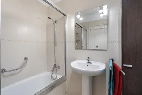 Vacation Home \"Vivienda Vacacional Maravillosa\" with Sea View, Shared Pool & Wi-Fi - Image 3