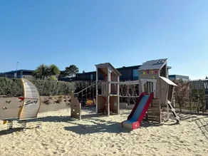 Moderne Mobilheim, 6 Pers., 200m vom Strand, Pool, 3 Schlafzimmer, 2 Bäder, Terrasse, Parkplatz - Image 2